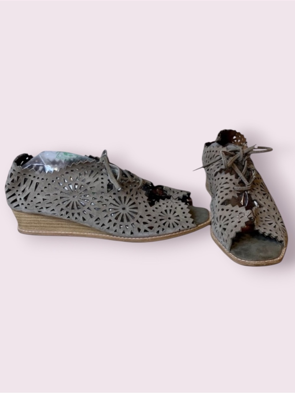 Jeffrey Campbell Sandal Espana Laser Cut Wedge Lace Up Suede Tan & Gray Size 8.5